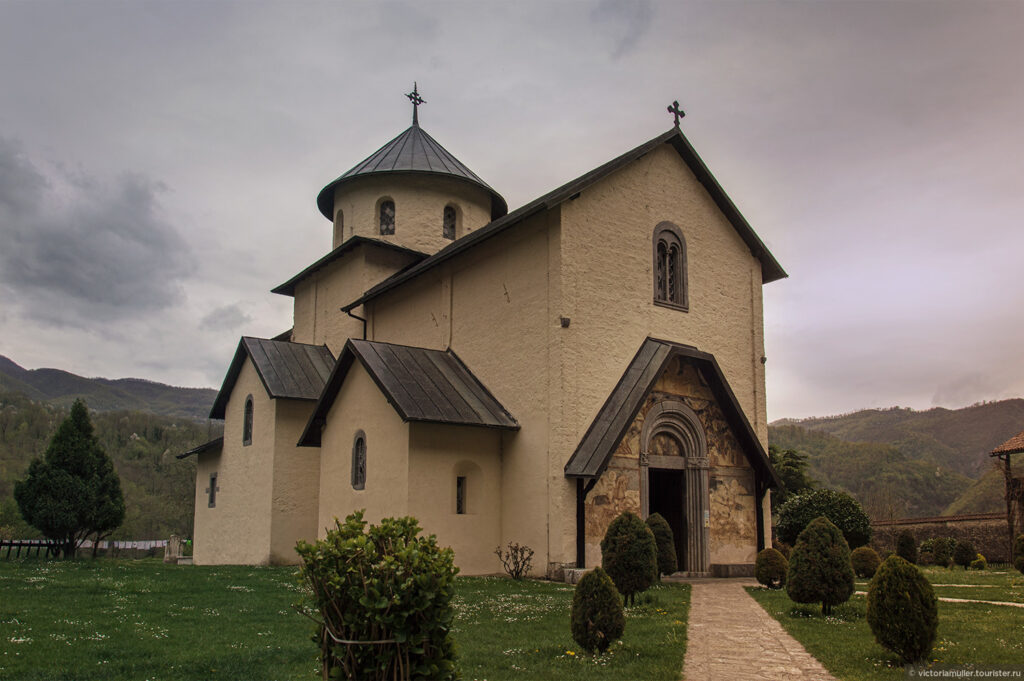 Moraca Monastery3